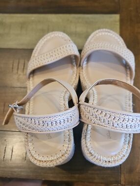 NWOT Universal Thread Neutral Woven-Strap Sandals in Beige